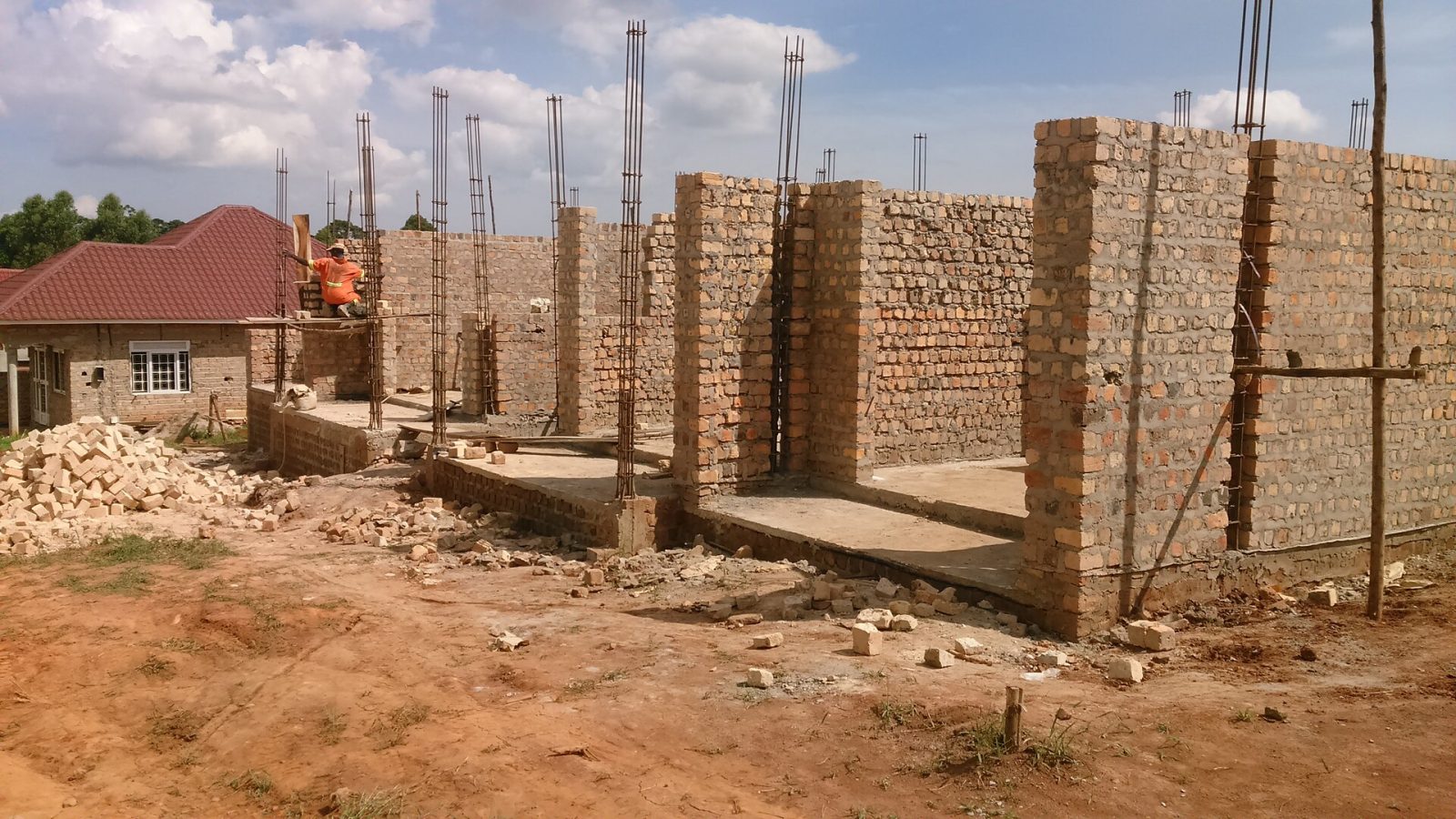 Brick walls and reinforced columns partly built